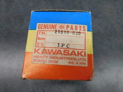 Regulador de voltaje Kawasaki NOS OEM S1 S2 S3 KH400 KH250 Mach II 21066-020 233 Foto 1 de 4