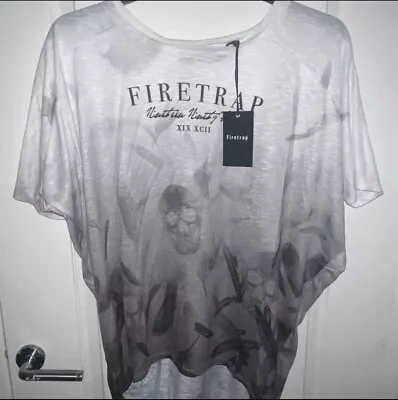 Top con calavera de gran tamaño Firetrap, talla 10 Foto 1 de 4