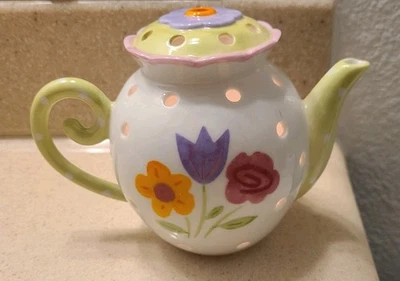 Tea Kettle, T-Light Holder w/free candle - Image 1 of 4