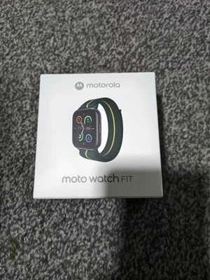*NEW BOXED SEALED* Motorola Moto Watch Fit - Pantone Trekking Green - Image 1 of 4