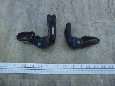 Yamaha XT200 1981 Enduro Y556-1) Juego de estriberas delanteras izquierda y derecha Foto 1 de 4