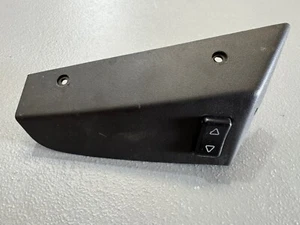 PORSCHE 944 FRONT RIGHT PASSENGER SIDE DOOR WINDOW SWITCH & BEZEL TRIM - Picture 1 of 3