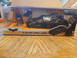 Jada Metals Die Cast Batman Arkham Knight Batmobile & Batman, ungeöffnet - Bild 1 von 6