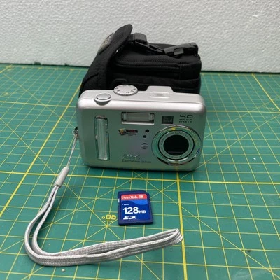 KODAK EASYSHARE CX7430 4.0MP DIGITAL CAMERA SILVER case SD Card Strap NOT TESTED - Image 1 of 4