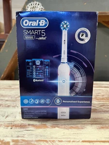 BRAND NEW: ORAL-B SMART 5 5000 ELECTRIC TOOTHBRUSH - WITH BLUETOOTH - WHITE - Picture 1 of 8