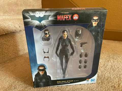 *NEW* Mafex SELINA KYLE Ver 2.0 No. 050 Dark Knight Trilogy 6 Inch Action Figure Cover