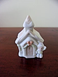 Vintage Precious Moments Chapel Christmas Ornament 1993 - Picture 1 of 6