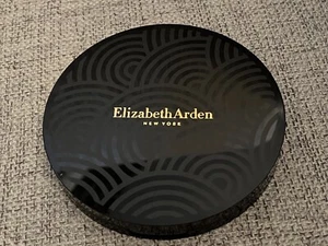 Elizabeth Arden 16 Colour Eyeshadow Palette 14.72g Pink Pearls Berry Kissed New - Picture 1 of 3