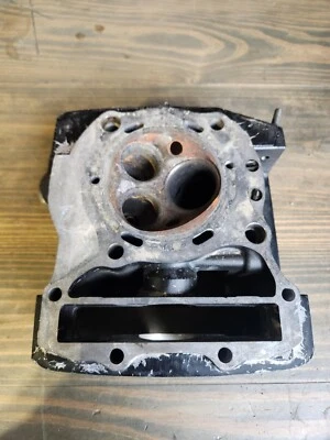 Honda VT750C 1983 Shadow culata delantera A 12210-Me9-000 Foto 1 de 4