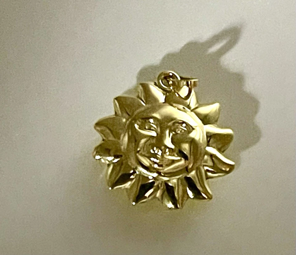 Anhänger, Motiv Sonne , Gelbgold 8 crt. 333/- - Bild 1 von 2