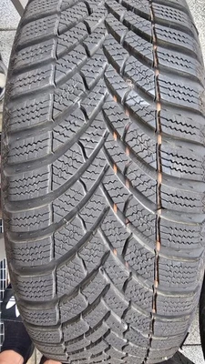 4x Semperit Speed-Grip 5 185/60 R15 Winterreifen und Opel Stahlfelgen 6Jx15 ET43 - Bild 1 von 4