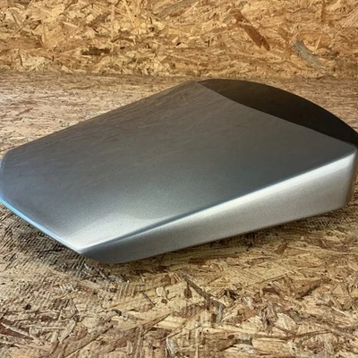 Cubierta de capó de asiento solo plata líquida Yamaha R6S 2006-07 Soloy403LS Foto 1 de 4