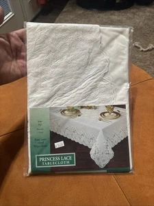 Erlene Home Fashion White Princess Lace Tablecloth 70” Round Vinyl Easy Care - Picture 1 of 2