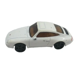 Hot Wheels Nightburnerz '96 Porsche Carrera bianco 1:64 auto pressofusa 2019 - Foto 1 di 5