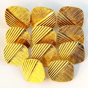 1986 Quintessential 80s Diagonal Gold Metal Button The Collection by La Mode - Bild 1 von 15