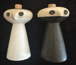 RARE Vintage David Gil Bennington Pottery Mr Salt and Mrs Pepper - Picture 1 of 11