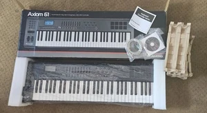M-Audio Axiom 61 61-Key 8-Pad Semi-Weighted USB Keyboard MIDI Controller - Picture 1 of 2