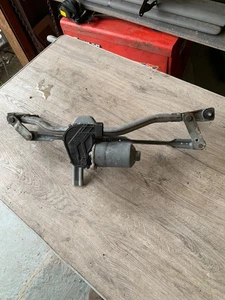 FRONT WINDOW WIPER MOTOR AND LINKAGE COMPLETE VAUXHALL VIVARO 14-19 - Picture 1 of 2