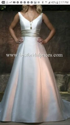 Nuevo con etiquetas Vestido de novia Casablanca, cola de cuentas de oro marfil talla Dobladillo 35x27 1/2 55' Foto 1 de 4