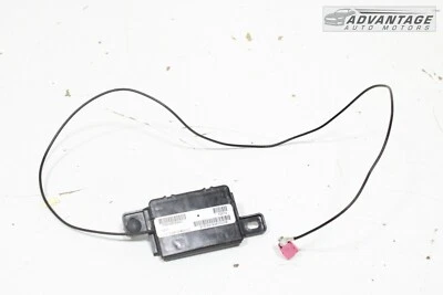 2014-2021 JEEP GRAND CHEROKEE ANTENNA REMOTE START AND KEYLESS ENTRY MODULE OEM - Image 1 of 4