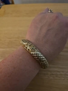 Brazalete Brazalete Bisagras Diseño Dragón/Serpiente Tono Dorado Sarah Coventry De Colección - Imagen 1 de 7