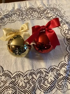 2 CHRISTMAS HANGING BELLS THAT RING  GOLD AND RED WITH RIBBON HANGERS - Picture 1 of 3