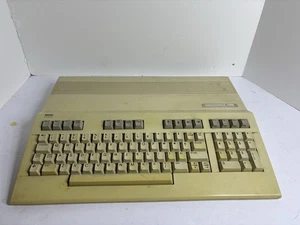 RETRO Vintage COMMODORE 128 W/ Original Power Supply - Powers On - Zdjęcie 1 z 15
