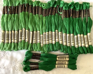 Anchor Mouline 8M Sticktwist Embroidery Floss Lot of 30 Green Shades Series 220 - Picture 1 of 5