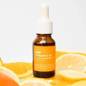 Suero Frankly Vitamina C 21 % 15 ml, iluminador concentrado, hidratante, belleza - Imagen 1 de 2