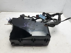 VOLVO V40 FUSE RELAY BOX 1.6 DIESEL AV6T14A142AA MK2 2012 - 2015 - Picture 1 of 18