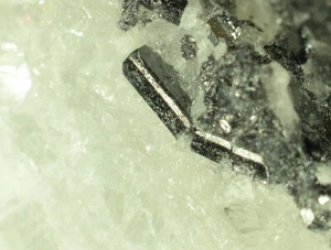 ENARGITA Y ANHIDRITA de Serbia * BONITA MUESTRA TN * 2,8 cm - Imagen 1 de 6