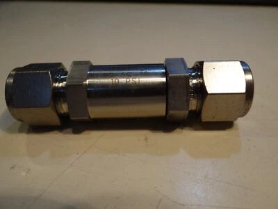 1/2 Tube 316ss Poppet Check Valve (10 Psi Crack) Nupro Swagelok SS-8C-10 - Image 1 of 2