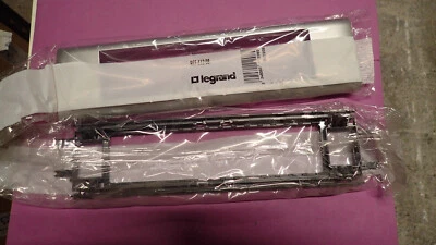 Legrand 11208 - Support MOSAIC pour Goulotte DLP couv 65 mm 8 modules ALUMINIUM - Photo 1/2