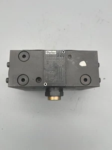 Parker SD400A06V8 - Picture 1 of 1