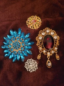 Brooch Pin Lot Beautiful Big Aqua Blue N Red Glass Flower Spring Christmas E123 - Picture 1 of 8