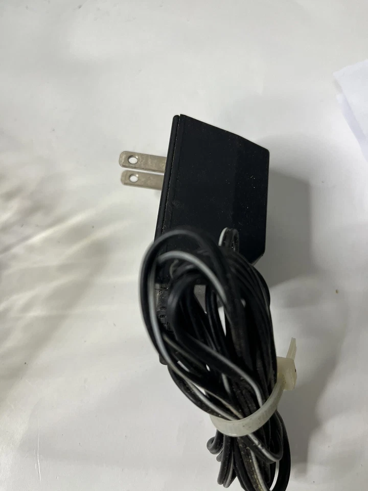 General Electric GE Model No. 5-1751B AC/DC Converter 3V 200MA - Image 1 of 1