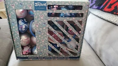 Paquete de 25 adornos navideños Disney Stitch & Angel adornos exclusivos de Primark Foto 1 de 4