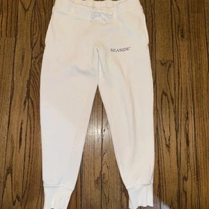Seaside White Women’s Joggers XS Drawstring Elastic Pockets 27” Navy Logo - Picture 1 of 6