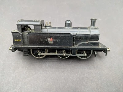 Hornby Dublo R2206 BR Black  31337 Class R1 0-6-0 good con 2 rail - Image 1 of 4
