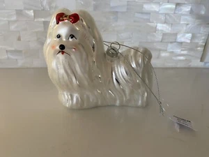Perro maltés arco rojo/vidrio brillante adorno de Navidad 4x4,5"" NUEVO - Imagen 1 de 7