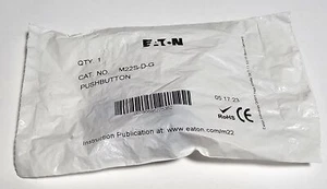Eaton M22S-D-G Green Flush Push Button & Contact Latch Assembly - New / Sealed - Picture 1 of 2