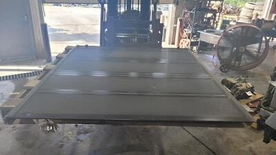 2021 Ram 2500 Mopar Hard Folding Truck Bed Cover, 6'4" Box, Black Foto 1 de 4