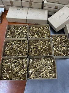 QTY 1 TRADESHIP BRASS PINION GEAR MODULE 0.5 PITCH 12 TEETH .078" BORE SLOT CAR - Imagen 1 de 12