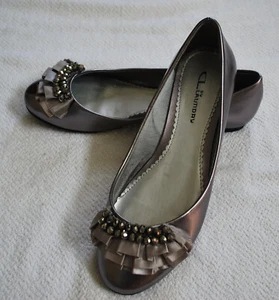 NEU - Damen-Flats CHINESISCHE WÄSCHE "ADDIE" KUNSTLEDER Strass DEKOR 7,5 M - Bild 1 von 4
