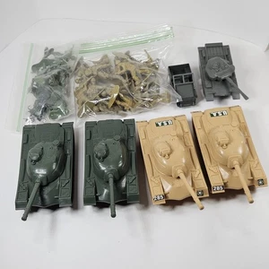 Vintage Armee Männer Panzer Lot Plastik Soldaten Fahrzeuge Panzer grün hellbraun Spielzeug - Bild 1 von 6