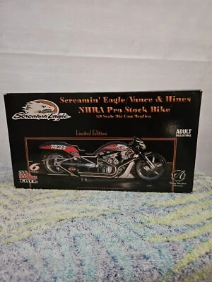 ERTL Screamin' Eagle/Vance & Hines NHRA Pro Stock Bike 1:9 New L.E. 33256 - Image 1 of 4