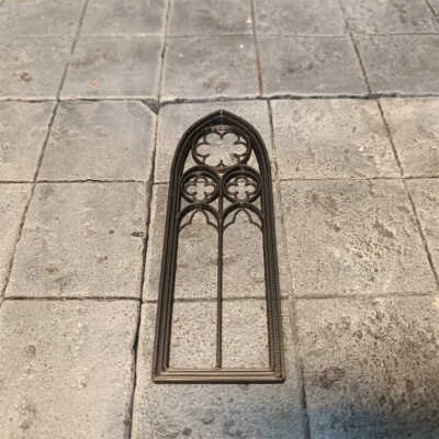 1/6 Scale Dollhouse Miniatures Gothic Windows Building Accessories Unpainted - Image 1 of 4