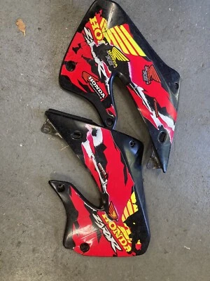 1997 honda cr250 cr250r radiator ahrouds panels side tank covers - Image 1 of 4