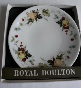 Vintage Royal Doulton Small Dish. - Picture 1 of 6
