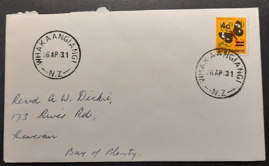 Nueva Zelanda Whakaangiangi 1973 matasellos en portada con sello de mariposa Foto 1 de 1